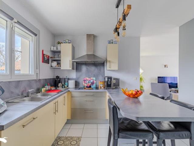 Vente Maison 5 pièces 124 m2 Ambares et lagrave