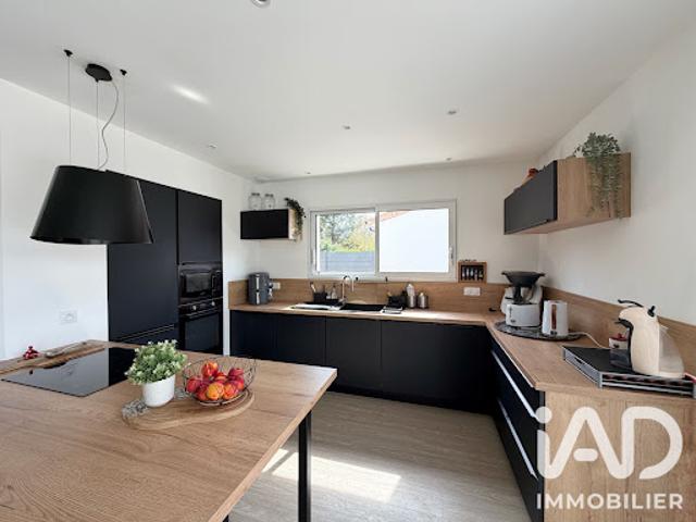 Vente Maison 5 pièces 125 m2 Neuville de Poitou