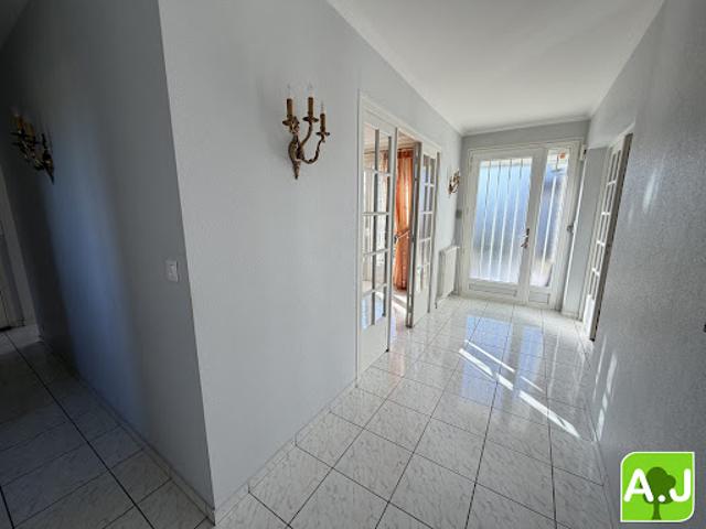 Vente Maison 5 pièces 125 m2 Bû