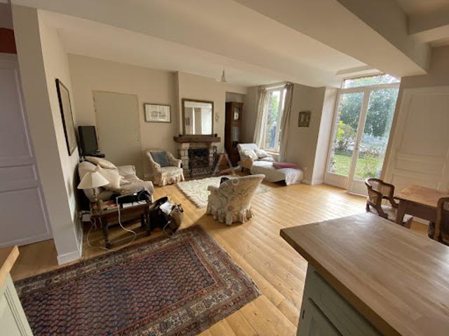 Vente Maison 5 pièces 125 m2 Saint Pierre la Vieille