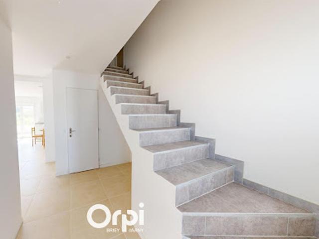Vente Maison 5 pièces 125 m2 Sainte Marie aux Chênes
