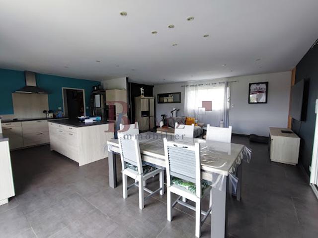 Vente Maison 5 pièces 126.23 m2 Saint Exupéry les Roches