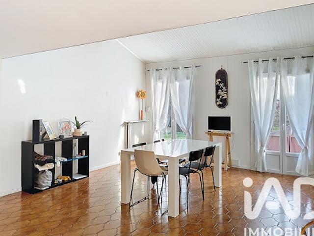 Vente Maison 5 pièces 127 m2 Léognan