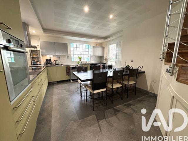 Vente Maison 5 pièces 127 m2 Saint Cyr l'Ecole