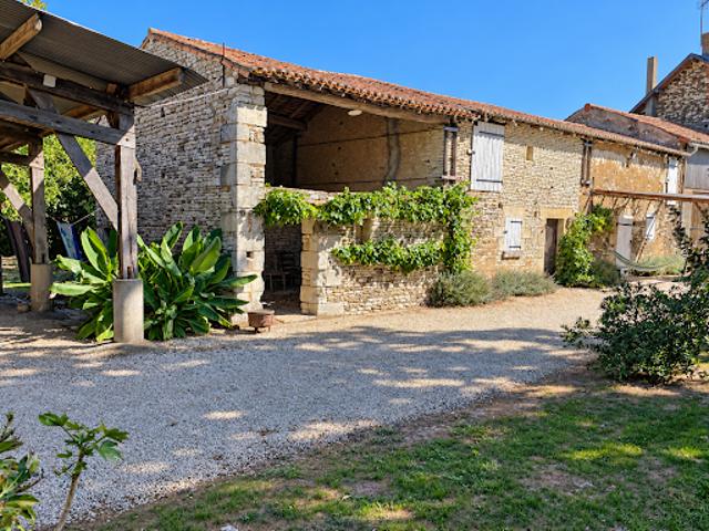 Vente Maison 5 pièces 127 m2 Saint Jean de Sauves