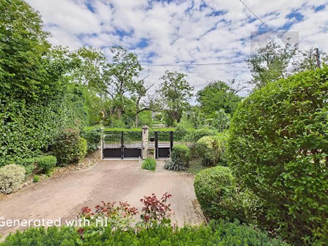 Vente Maison 5 pièces 127.5 m2 Verrieres le buisson