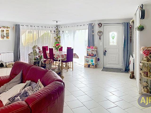 Vente Maison 5 pièces 137 m2 Jarnac Champagne