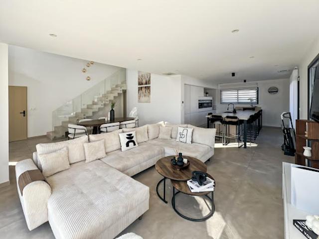 Vente Maison 5 pièces 129.37 m2 Vias