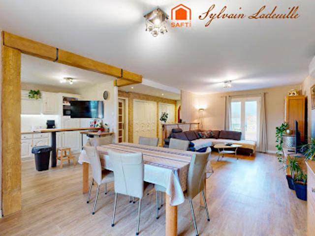 Vente Maison 5 pièces 120 m2 Meyrals