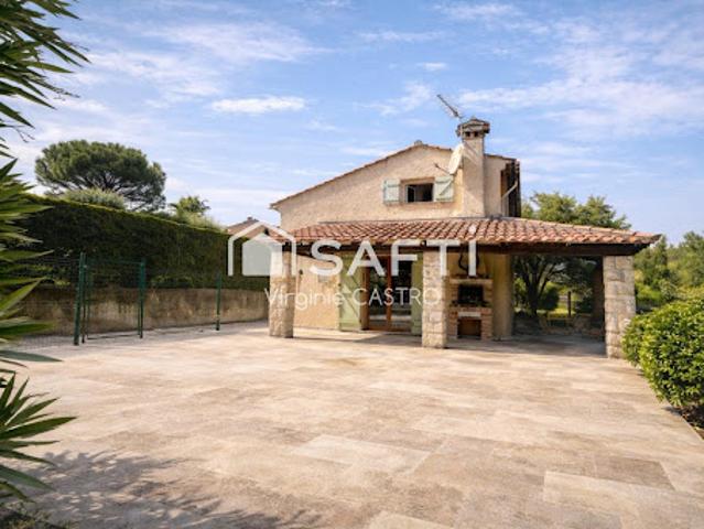 Vente Maison 5 pièces 120 m2 Montauroux