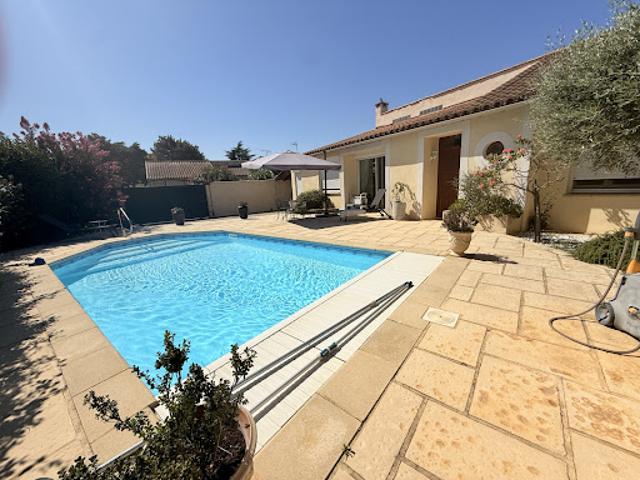 Vente Maison 5 pièces 120 m2 Caissargues