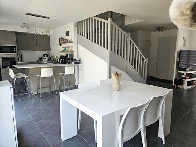 Vente Maison 5 pièces 120 m2 Chassieu