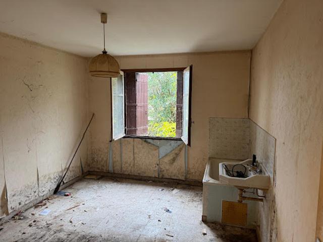 Vente Maison 5 pièces 120 m2 Saint Geniès de Comolas