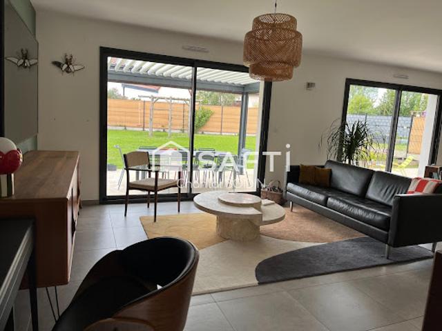 Vente Maison 5 pièces 120 m2 Saint Inglevert