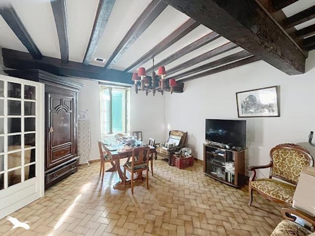 Vente Maison 5 pièces 120 m2 Saint Sauveur de Meilhan
