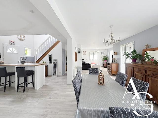 Vente Maison 5 pièces 120.8 m2 Le Trait