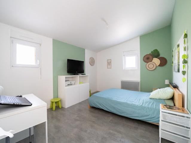 Vente Maison 5 pièces 121 m2 Montendre