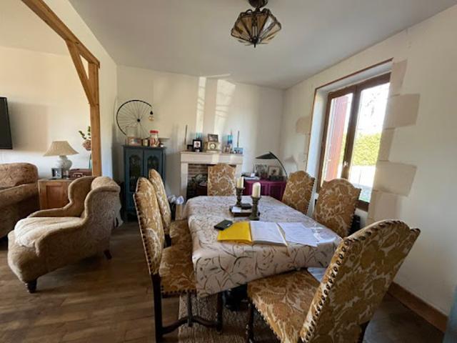 Vente Maison 5 pièces 121 m2 Confolens