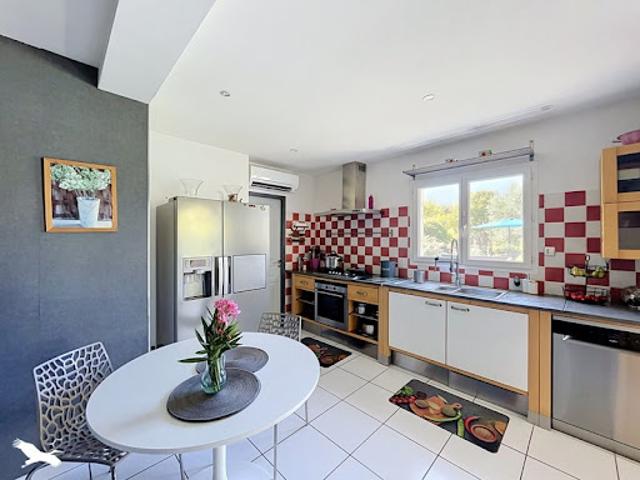 Vente Maison 5 pièces 121 m2 Saint Pierre