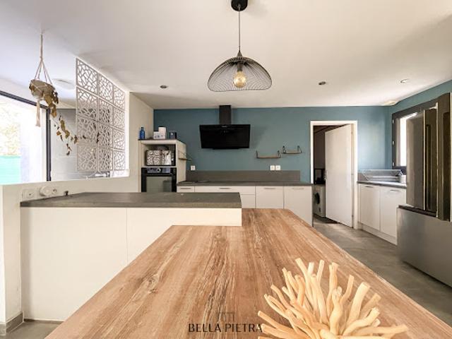 Vente Maison 5 pièces 121.18 m2 Saint Jean de Cornies