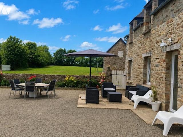 Vente Maison 5 pièces 122 m2 Saint Pierre d'Arthéglise