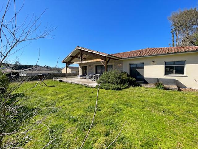 Vente Maison 5 pièces 122 m2 Saint Pierre du Mont
