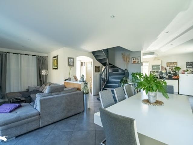 Vente Maison 5 pièces 123 m2 Bassens