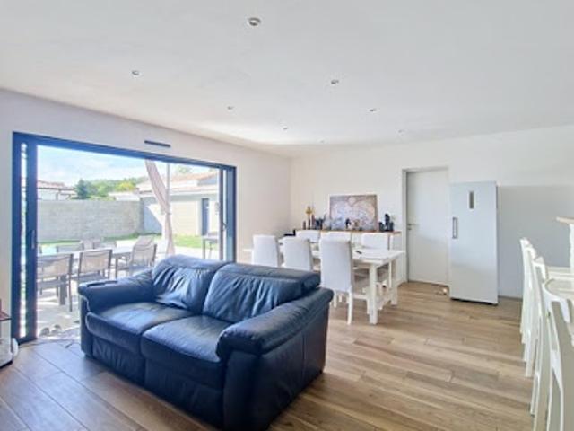 Vente Maison 5 pièces 123 m2 Le Pian sur Garonne