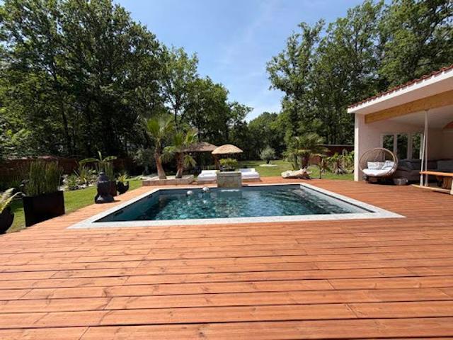 Vente Maison 5 pièces 123 m2 Saint Vivien de Médoc