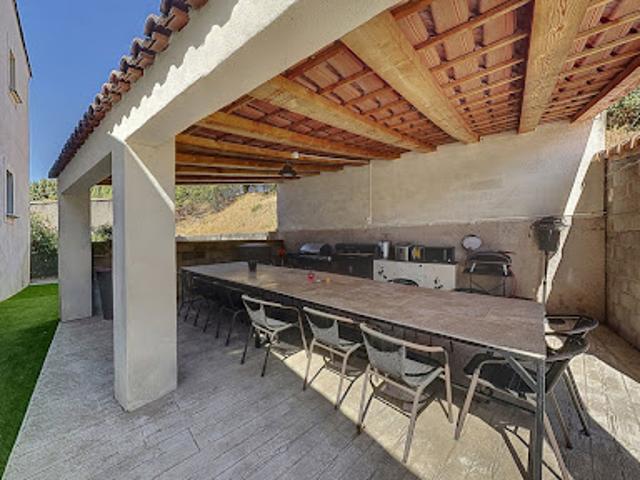 Vente Maison 5 pièces 123 m2 Sérignan du Comtat