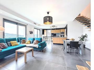 Vente Maison 5 pièces 123.3 m2 Nice