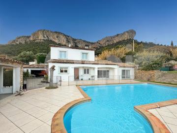 Vente Maison 5 pièces 134 m2 Le Revest les Eaux