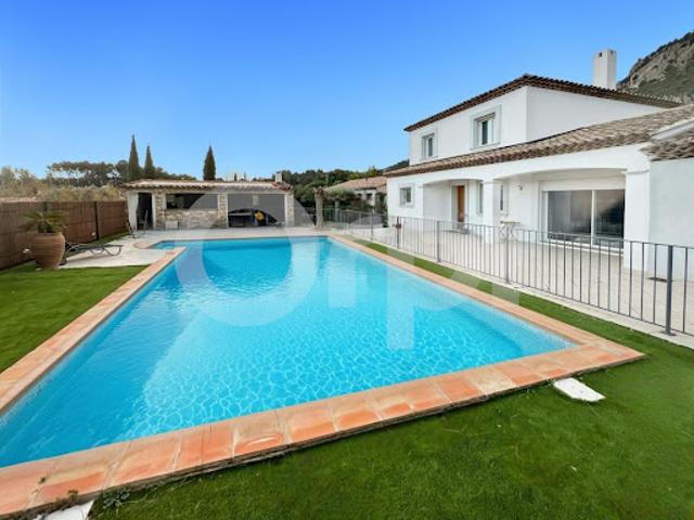 Vente Maison 5 pièces 134 m2 Le Revest les Eaux