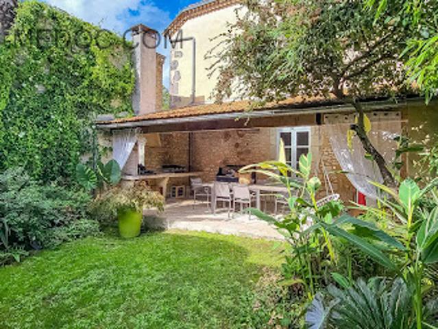 Vente Maison 5 pièces 134 m2 Saint Germain d'Esteuil