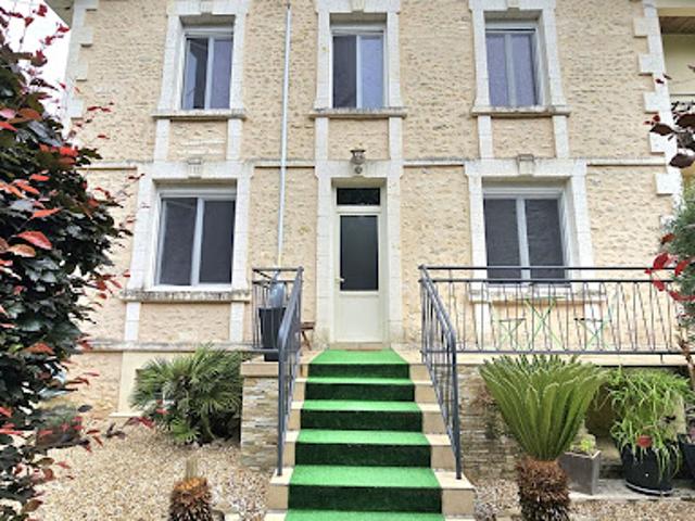 Vente Maison 5 pièces 135 m2 Médillac
