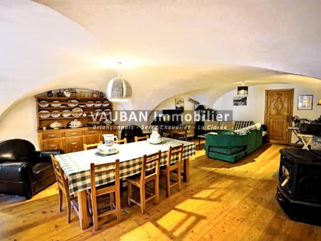 Vente Maison 5 pièces 135 m2 Névache