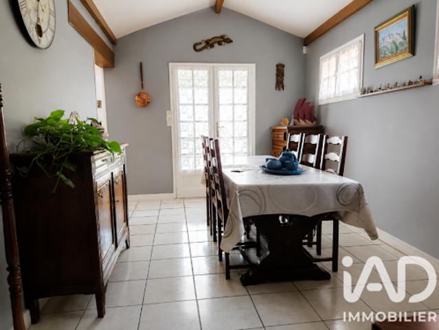 Vente Maison 5 pièces 135 m2 Saint Aigulin