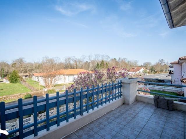 Vente Maison 5 pièces 136 m2 Arengosse