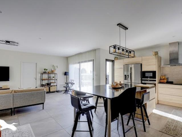 Vente Maison 5 pièces 136 m2 Gratentour