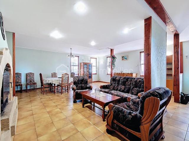 Vente Maison 5 pièces 136 m2 Saint Usage
