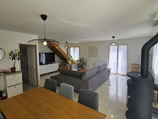Vente Maison 5 pièces 136 m2 Selles Saint Denis