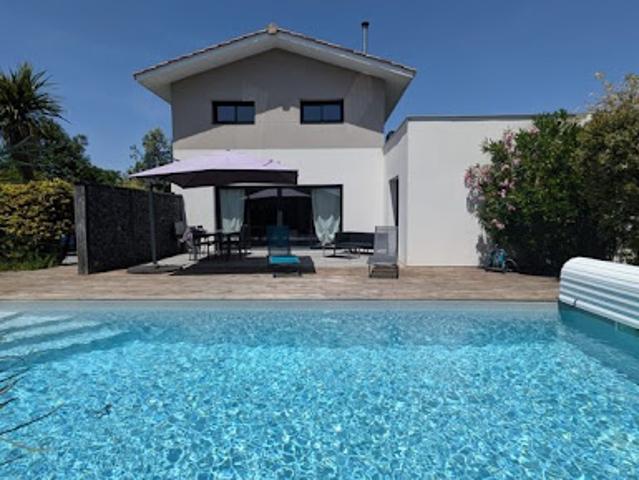 Vente Maison 5 pièces 138 m2 Avensan