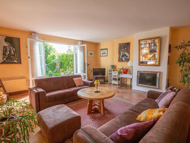 Vente Maison 5 pièces 138 m2 Le Mesnil Saint Denis