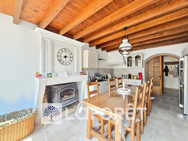 Vente Maison 5 pièces 138 m2 Saint Dizant du Gua
