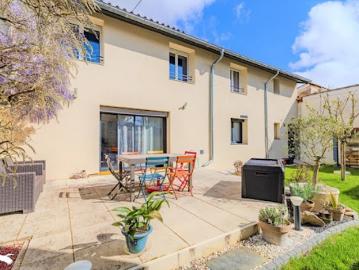 Vente Maison 5 pièces 138 m2 Vayres