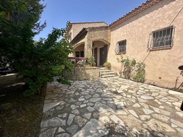 Vente Maison 5 pièces 139 m2 Ollioules