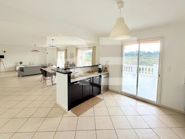 Vente Maison 5 pièces 139 m2 Saint Gilles