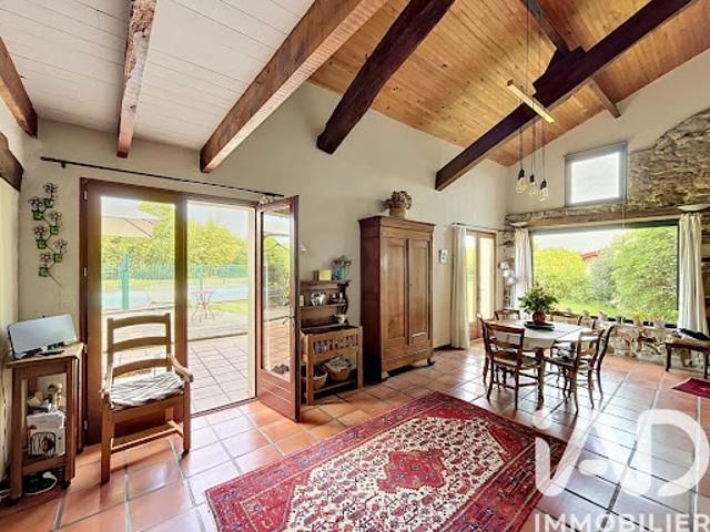 Vente Maison 5 pièces 139 m2 Saugnac et Cambran