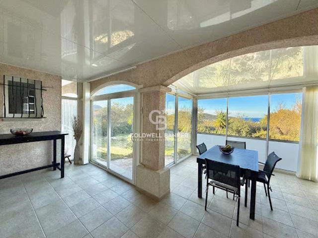 Vente Villa 5 pièces 130 m2 Monticello