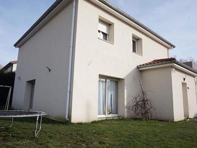 Vente Maison 5 pièces 130 m2 Le Chambon Feugerolles